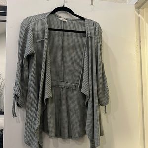 Maurice’s waffle sweater size Small